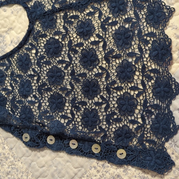 Carol Le Valley crocheted vest - Picture 3 of 6